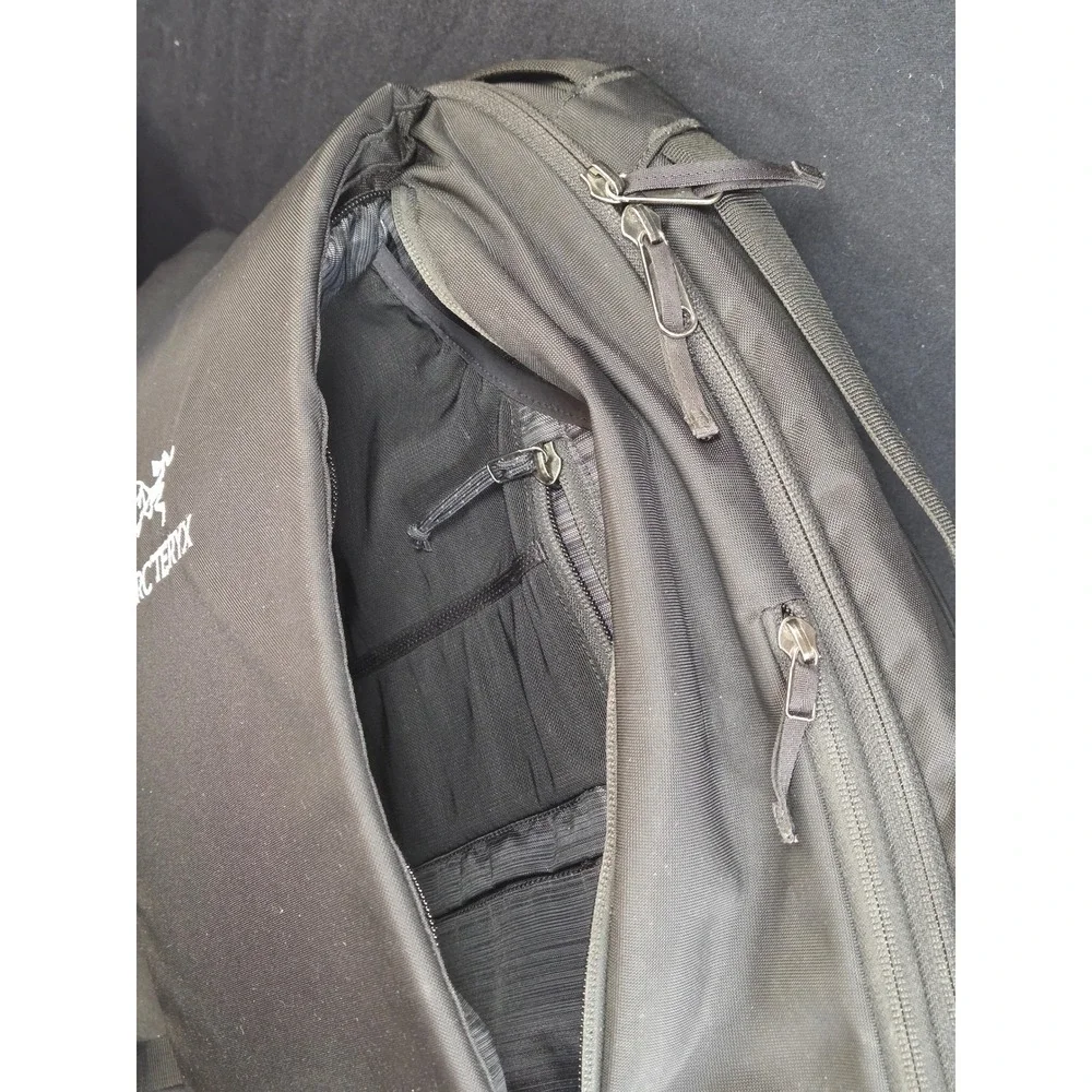 ARCTERYX Blade 20 Mozaic Backpack Black Commuter Laptop Travel Bag 16179